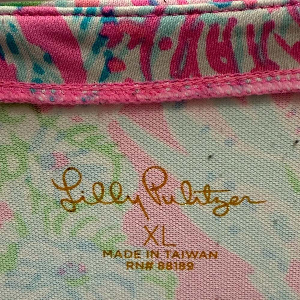 Lilly Pulitzer Pink and Blue Patterned V-Neck Blouse-XL - Picture 3 of 3